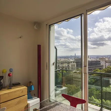 Апартаменты Buttes Chaumont View *