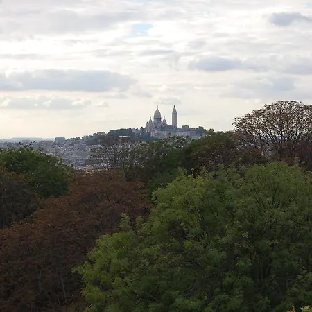 Апартаменты Buttes Chaumont View Париж