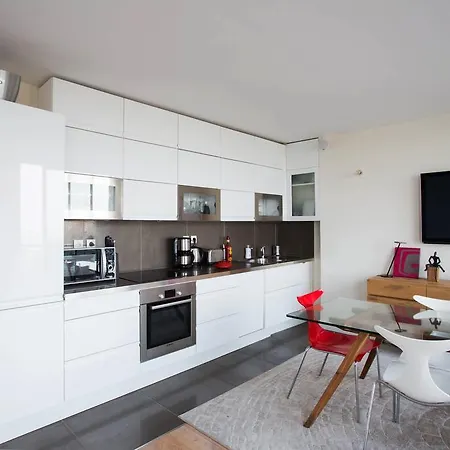 Apartment Buttes Chaumont View