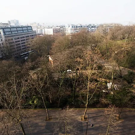Buttes Chaumont View *
